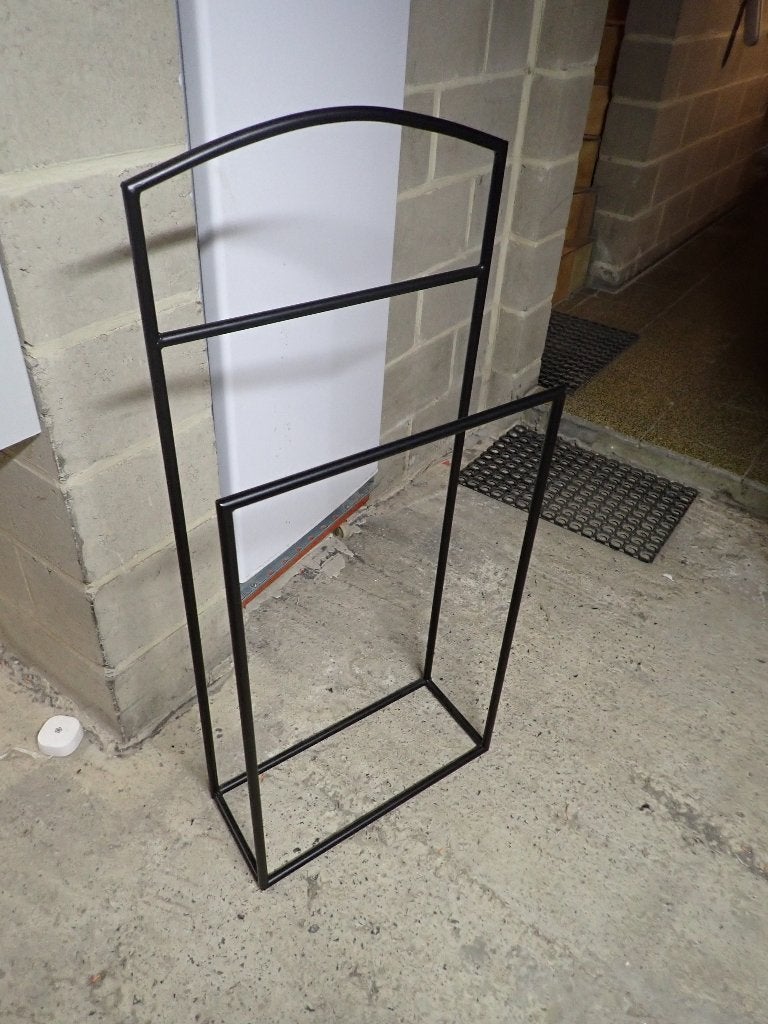 porte vêtements, Enlèvement