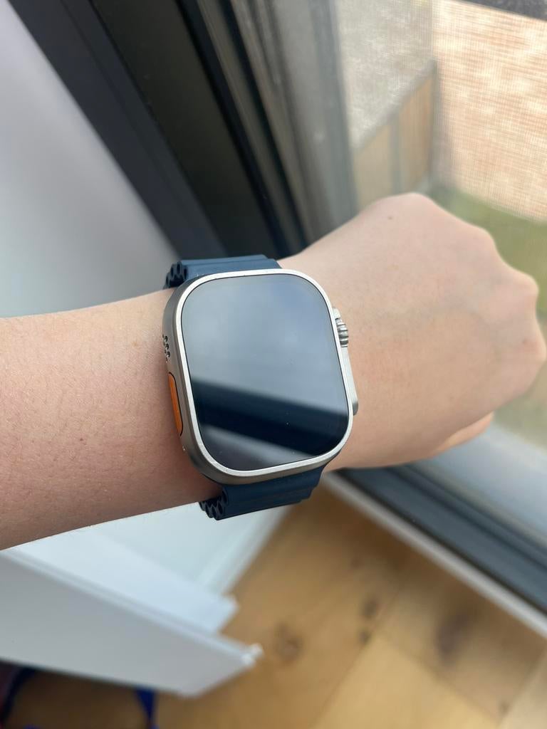 Apple watch ultra (2e generatie), Handtassen en Accessoires, Smartwatches, Ophalen, IOS, Zo goed als nieuw, Grijs