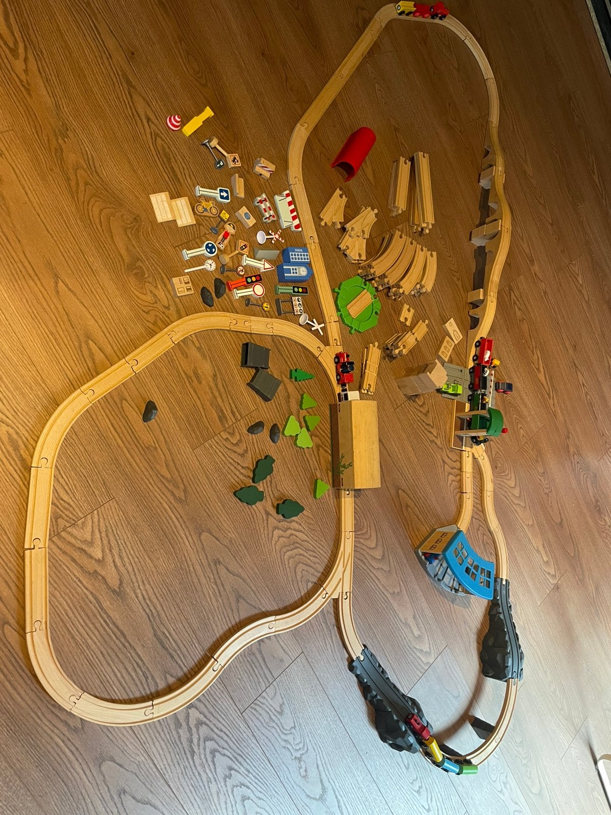 Brio grote houten treinbaan, Ophalen, Zo goed als nieuw