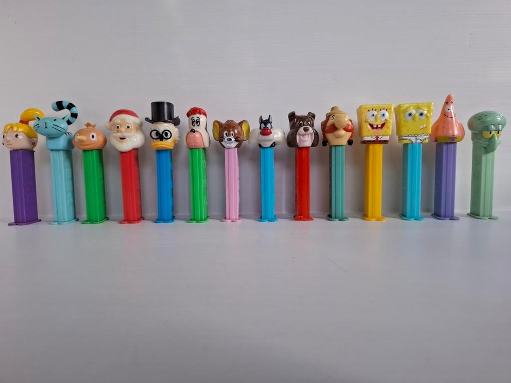 Lot de distributeurs PEZ vintage et après 2000, Collections, Jouets miniatures, Utilisé, Enlèvement ou Envoi