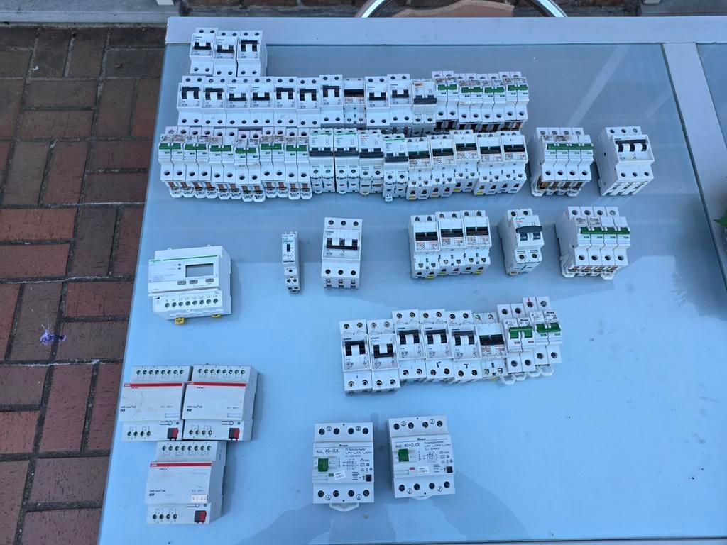 Lot zekeringen-automaten -differentieel, Ophalen of Verzenden