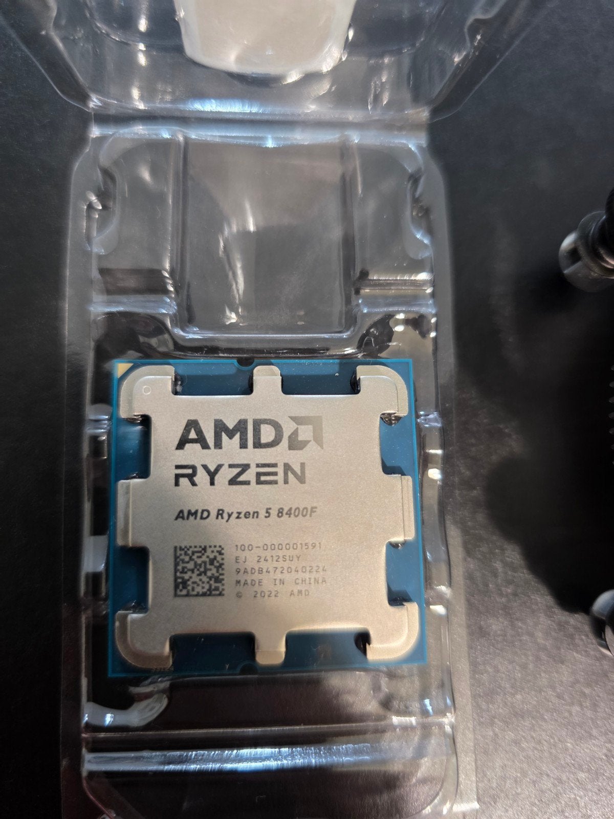 AMD Ryzen 5 8400F + originele AMD koeler – zo goed als nieuw, Enlèvement ou Envoi, Am5