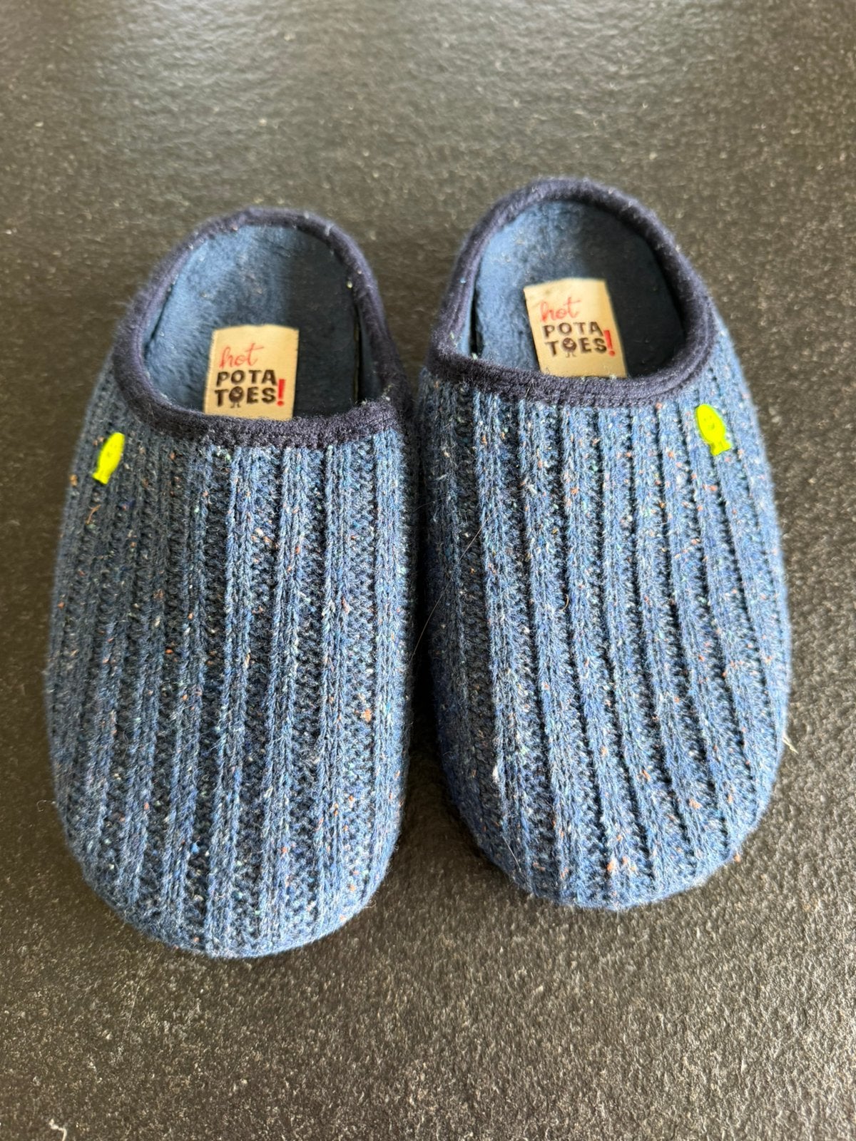 Pantoffels maat 37 hot Potato, Kinderen en Baby's, Kinderkleding | Schoenen en Sokken, Ophalen of Verzenden, Zo goed als nieuw