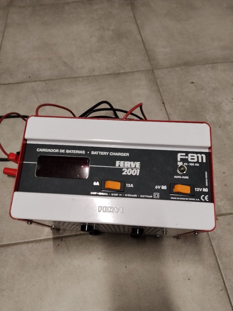 Chargeur de batterie Ferve.2001, Utilisé