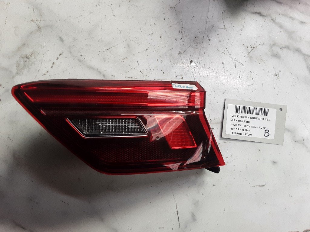 ACHTERLICHT RECHTS ACHTERKLEP Tiguan (AD1) (5NN945094), Gebruikt, Volkswagen, Mevr. I. Hauben, Rue de l'Espoir 34 34
4030  GRIVEGNÉE, BE