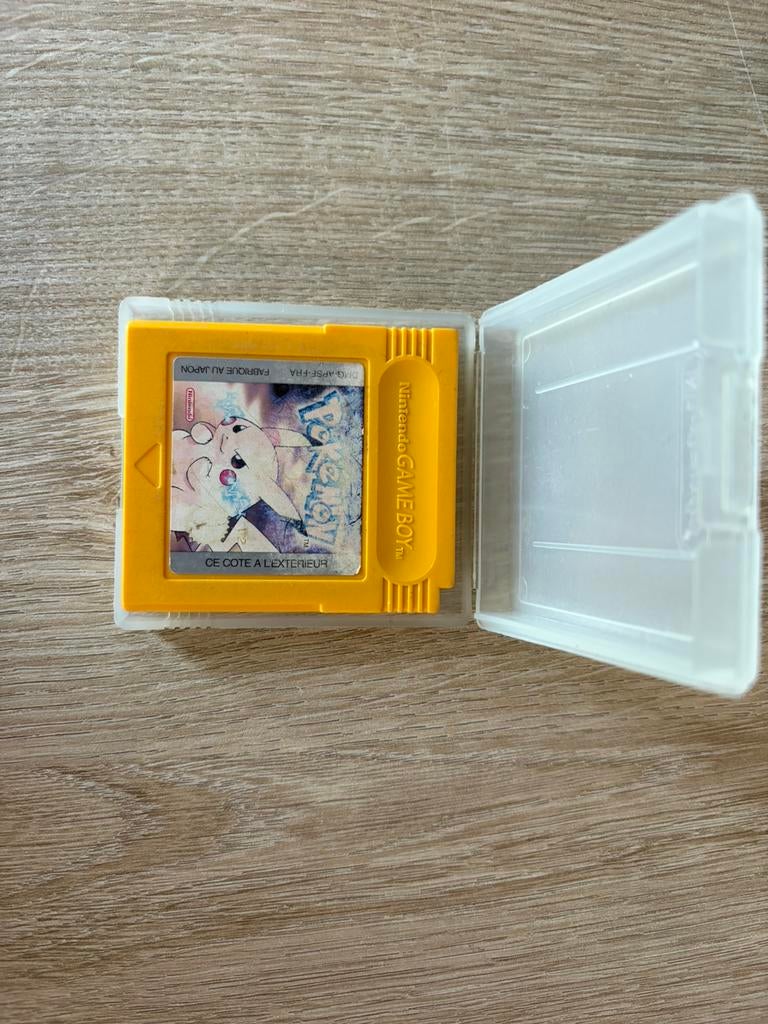 Pokemon Yellow (GB FR), Games en Spelcomputers, Games | Nintendo Game Boy, Ophalen of Verzenden, Zo goed als nieuw