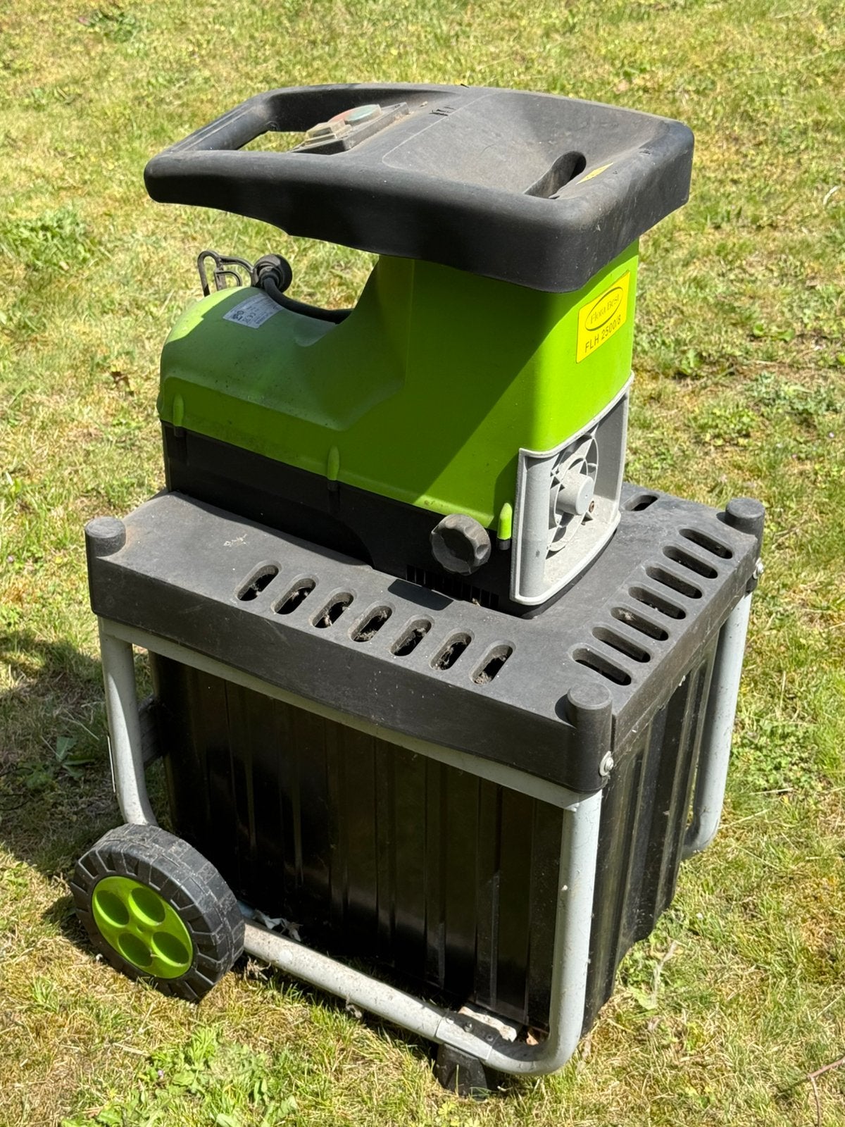 Verhakelaar te koop, Tuin en Terras, Hakselaars, Ophalen, Gebruikt, Elektrisch
