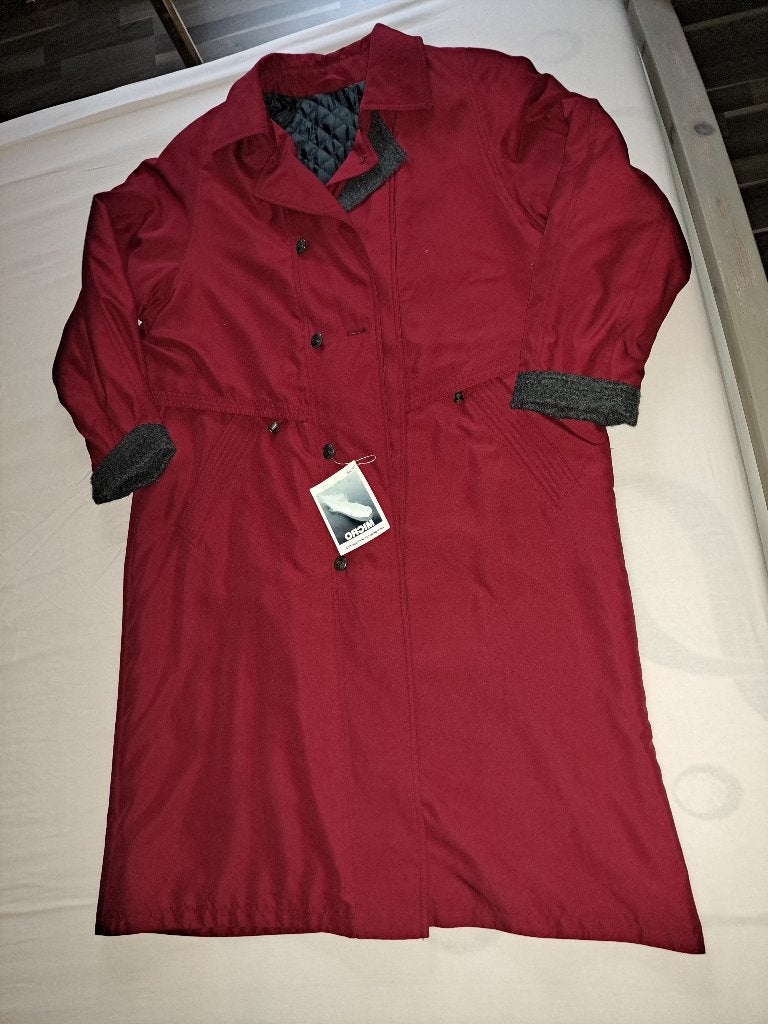 NIEUWE jas, mantel, bordeaux, voering met wol, (ruim) mt 44, Ophalen of Verzenden, Nieuw, Maat 42/44 (L)