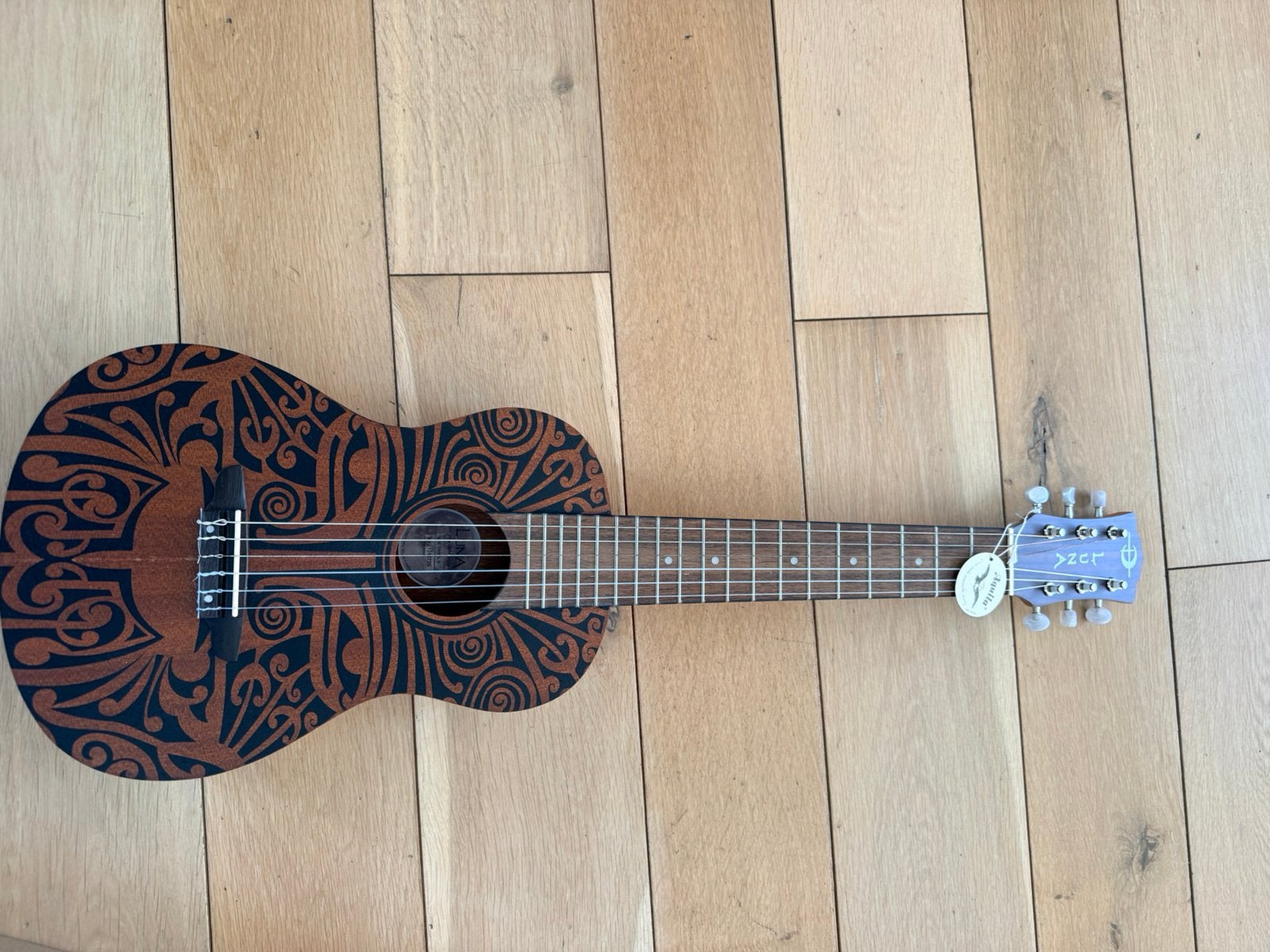 Ukulélé - Guitalele, Musique & Instruments, Enlèvement ou Envoi, Comme neuf