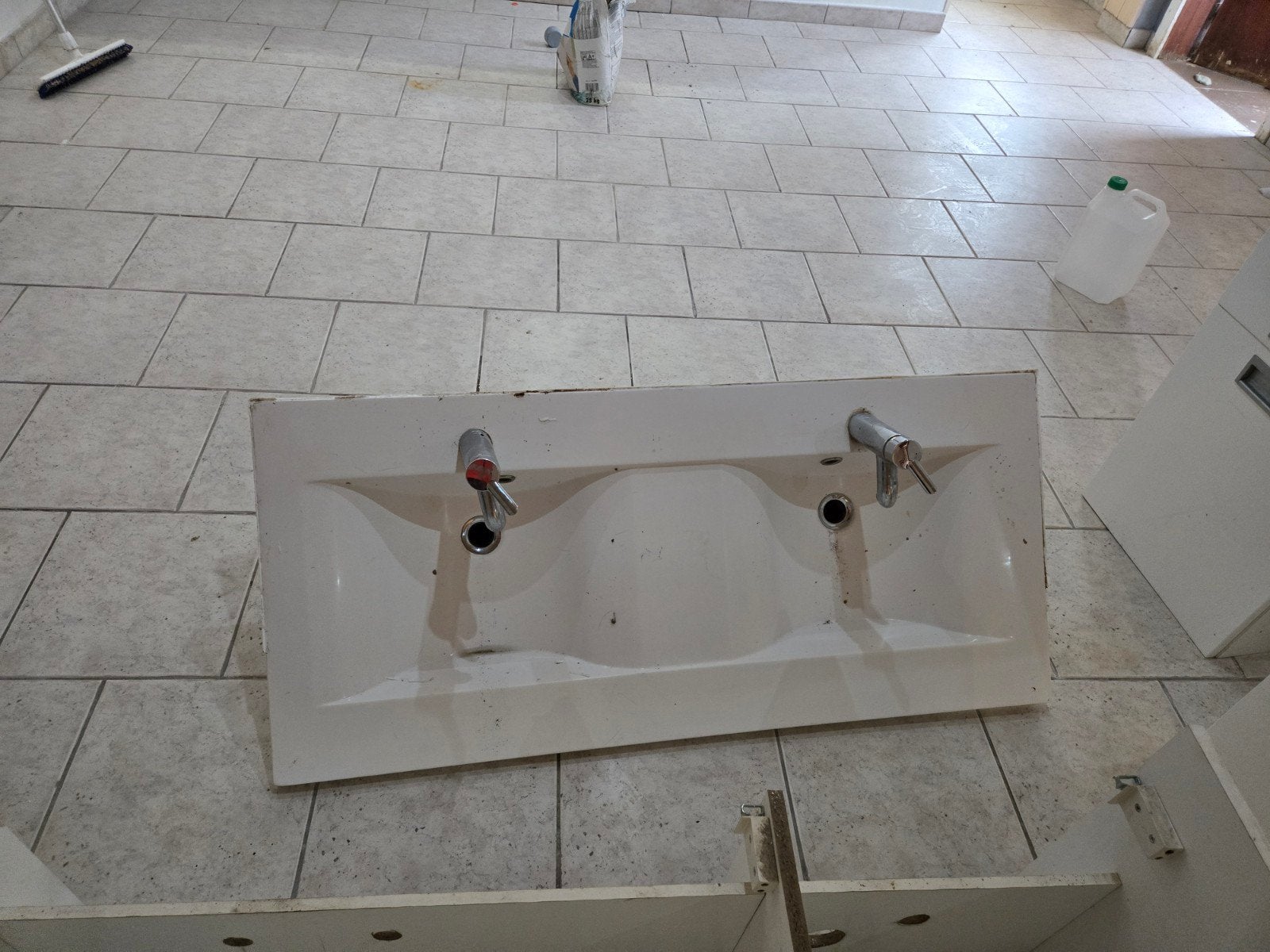 lavabo plus kolomkasten, Ophalen