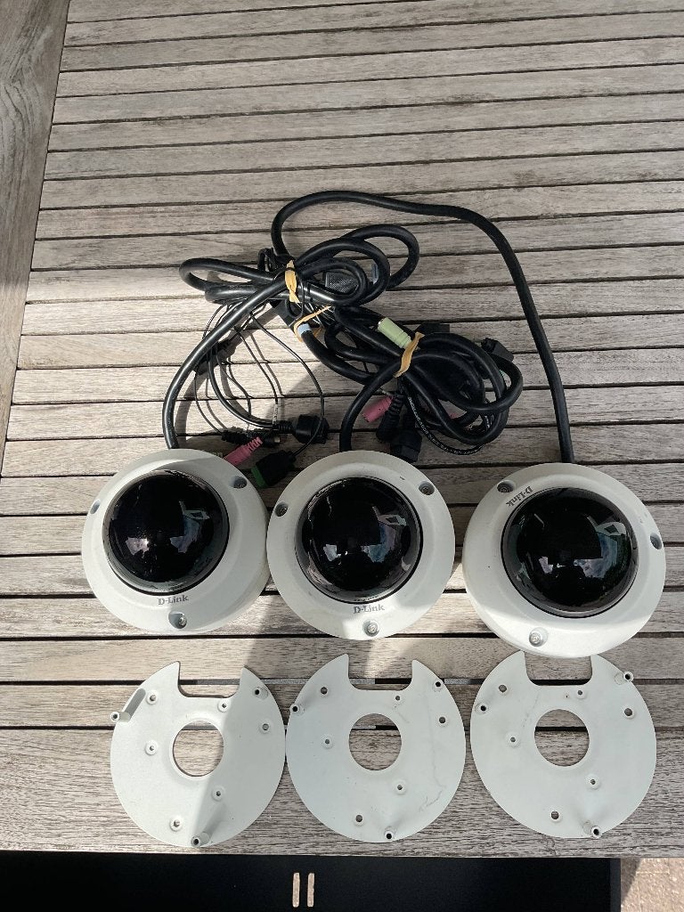 3 x Caméra IP dôme extérieure D-Link DCS-6314, Enlèvement ou Envoi, Utilisé, Caméra extérieure