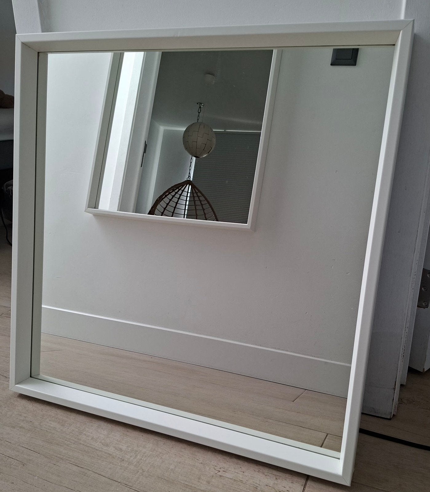 Ikea Nissedal spiegel, Huis en Inrichting, Woonaccessoires | Spiegels, Ophalen, Vierkant