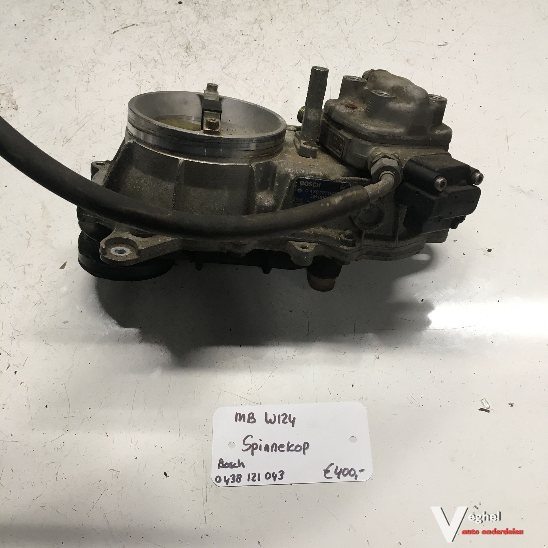 Mercedes W124  Spinnekop  Bosch 0438 121 043, Autos : Pièces & Accessoires, Systèmes à carburant, Utilisé, Enlèvement ou Envoi