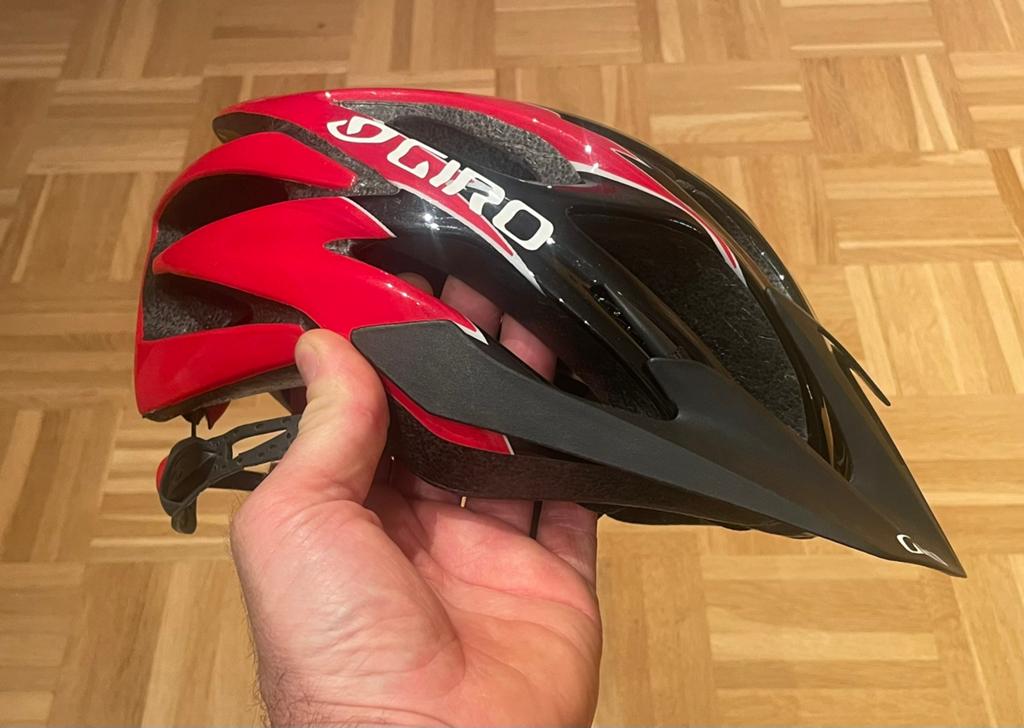 Giro mtb - fietshelm, Fietsen en Brommers, Ophalen of Verzenden, Zo goed als nieuw