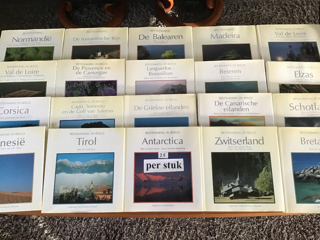 20 ARTIS boeken "Bestemming in beeld" aan 2 € per boek, Ophalen of Verzenden, Zo goed als nieuw