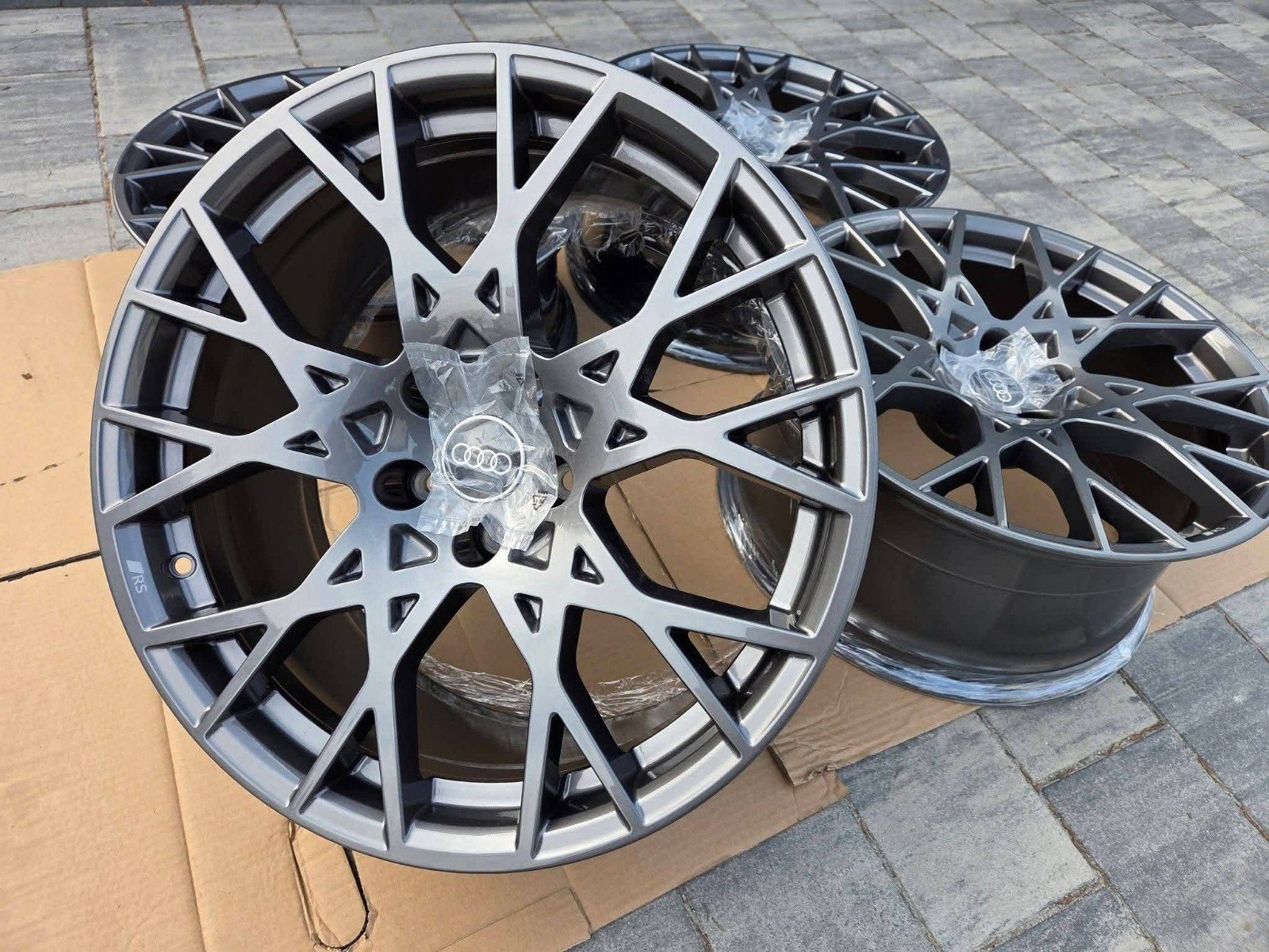 Splinternieuw set originele 19inch Audi RS3 8Y Perfomence ve, Auto-onderdelen, Banden en Velgen, Velg(en), Nieuw, Personenwagen