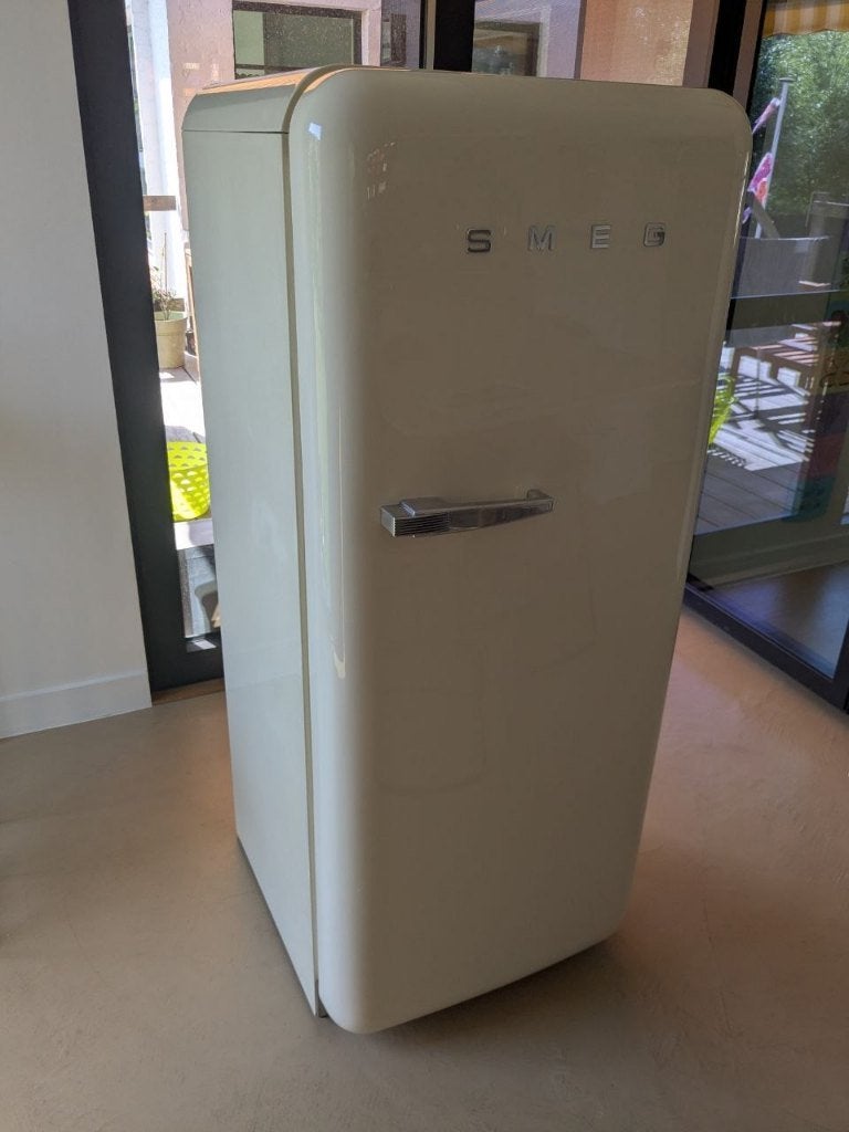 Smeg Retro Koelkast (FAB28) – Crème / Jaren '50 Stijl, Elektronische apparatuur, Ophalen, Gebruikt, 200 liter of meer, 60 cm of meer