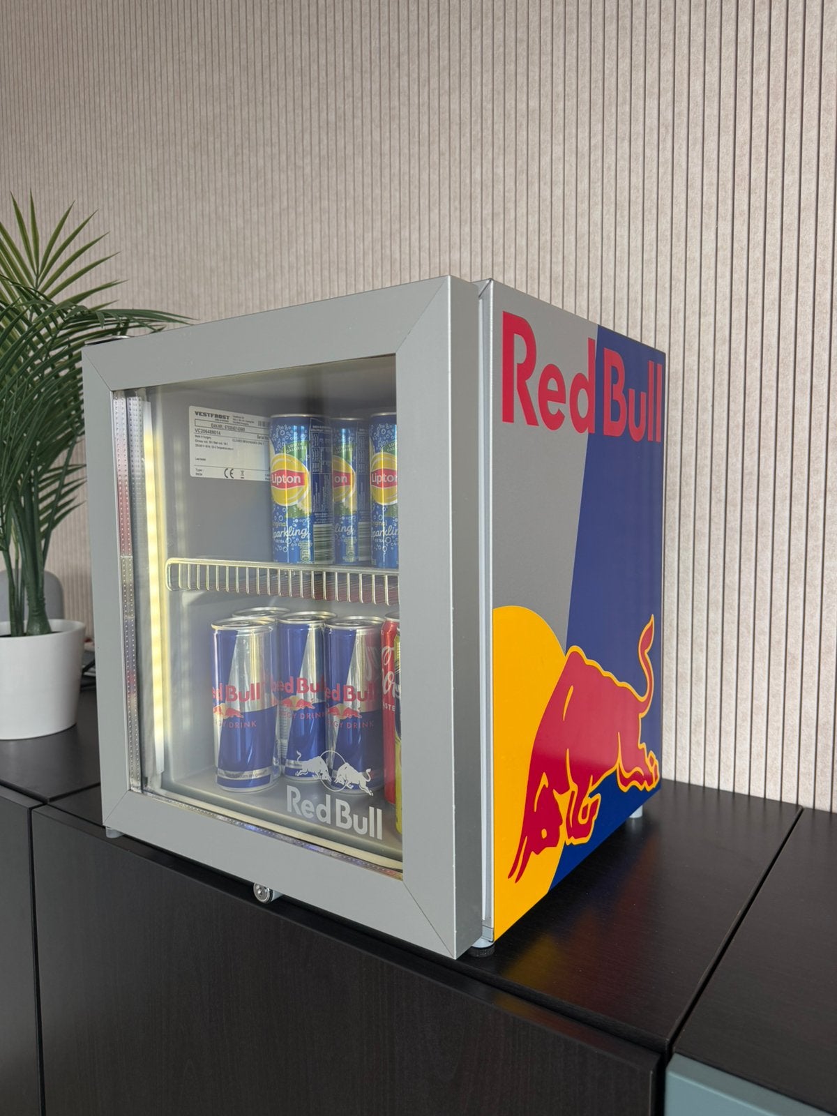 Redbull ijskast, Elektronische apparatuur, Koelkasten en IJskasten, Ophalen, Zo goed als nieuw