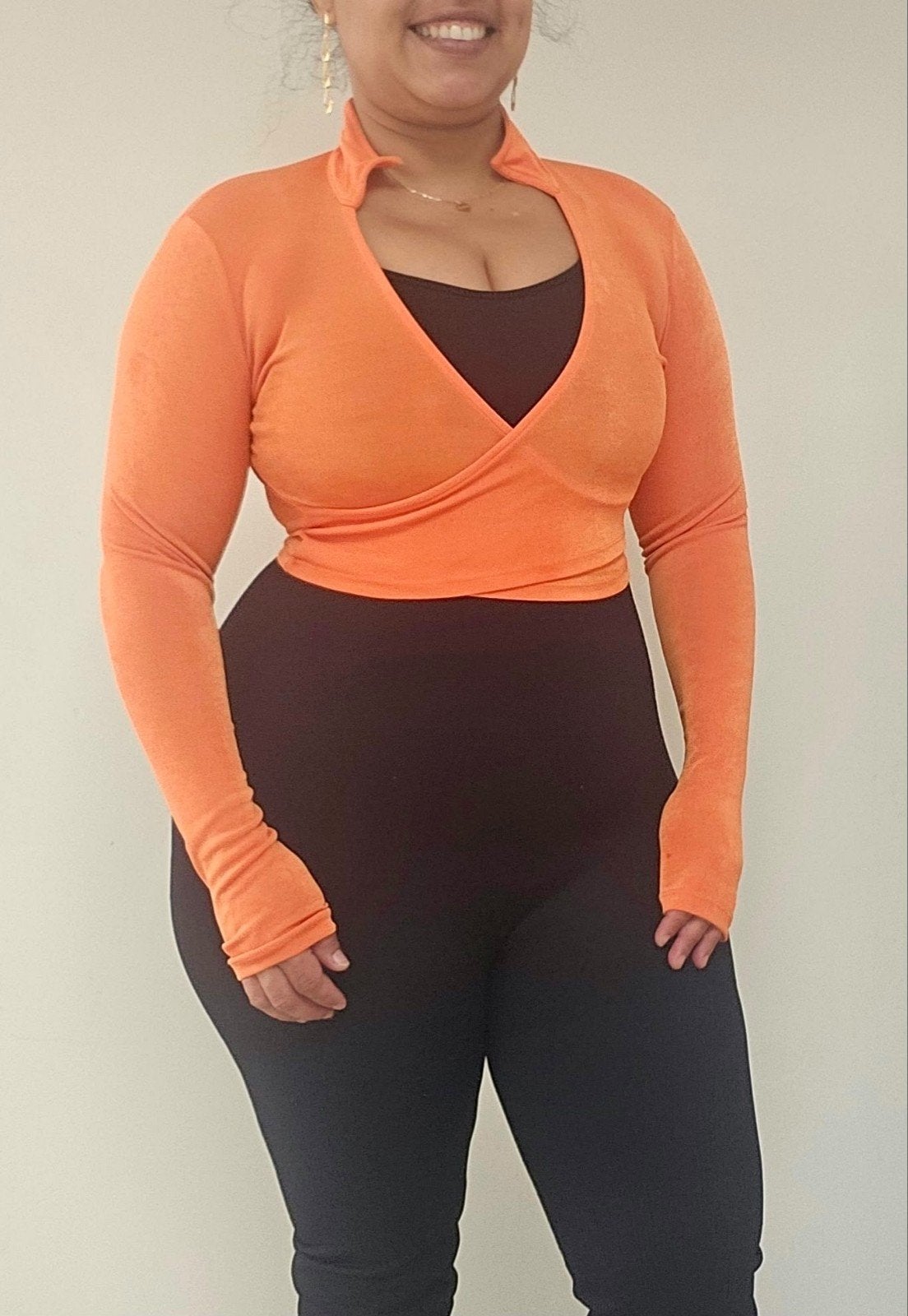 Bershka oranje crop top – M – Uitstekende staat, Kleding | Dames, Ophalen of Verzenden, Maat 38/40 (M), Oranje