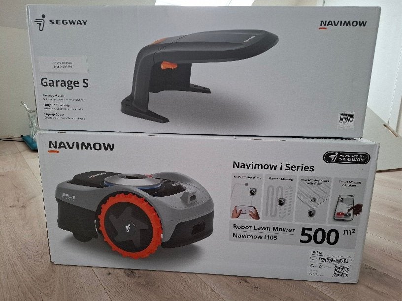 Gloednieuwe Segway Navimow i105 Robotmaaier + Garage S, Jardin & Terrasse, Tondeuses robotisées, Neuf, Moins de 20 cm, Enlèvement