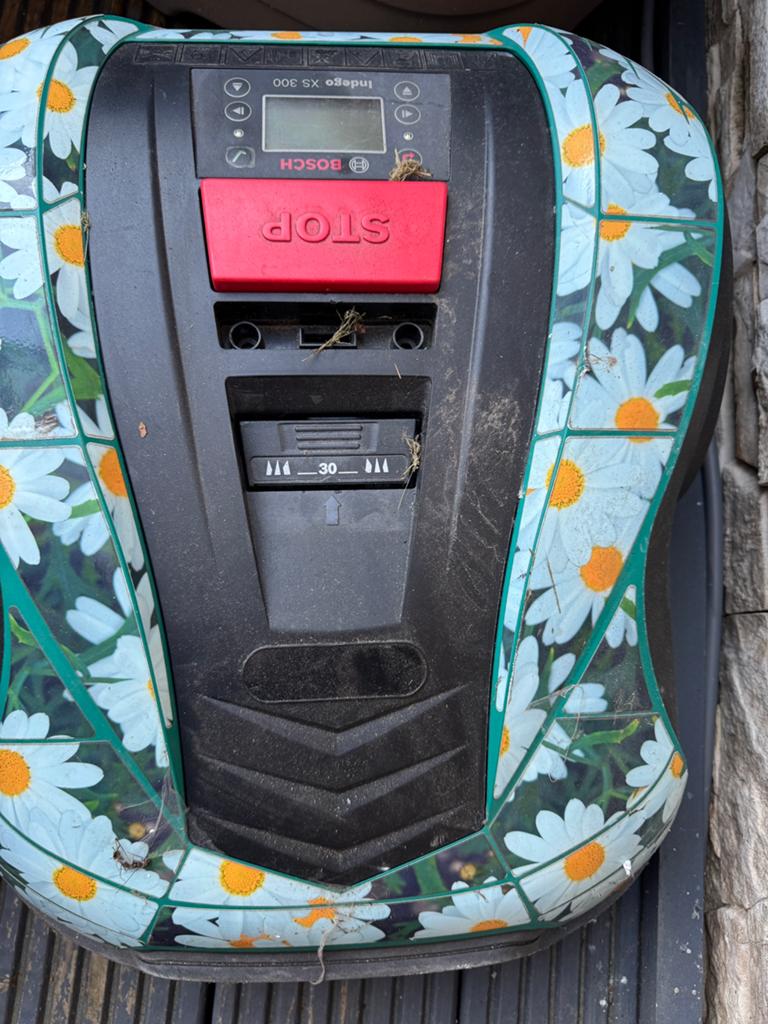 Bosch Indego XS300 / M400 voor onderdelen of reparatie., Ophalen, Zo goed als nieuw