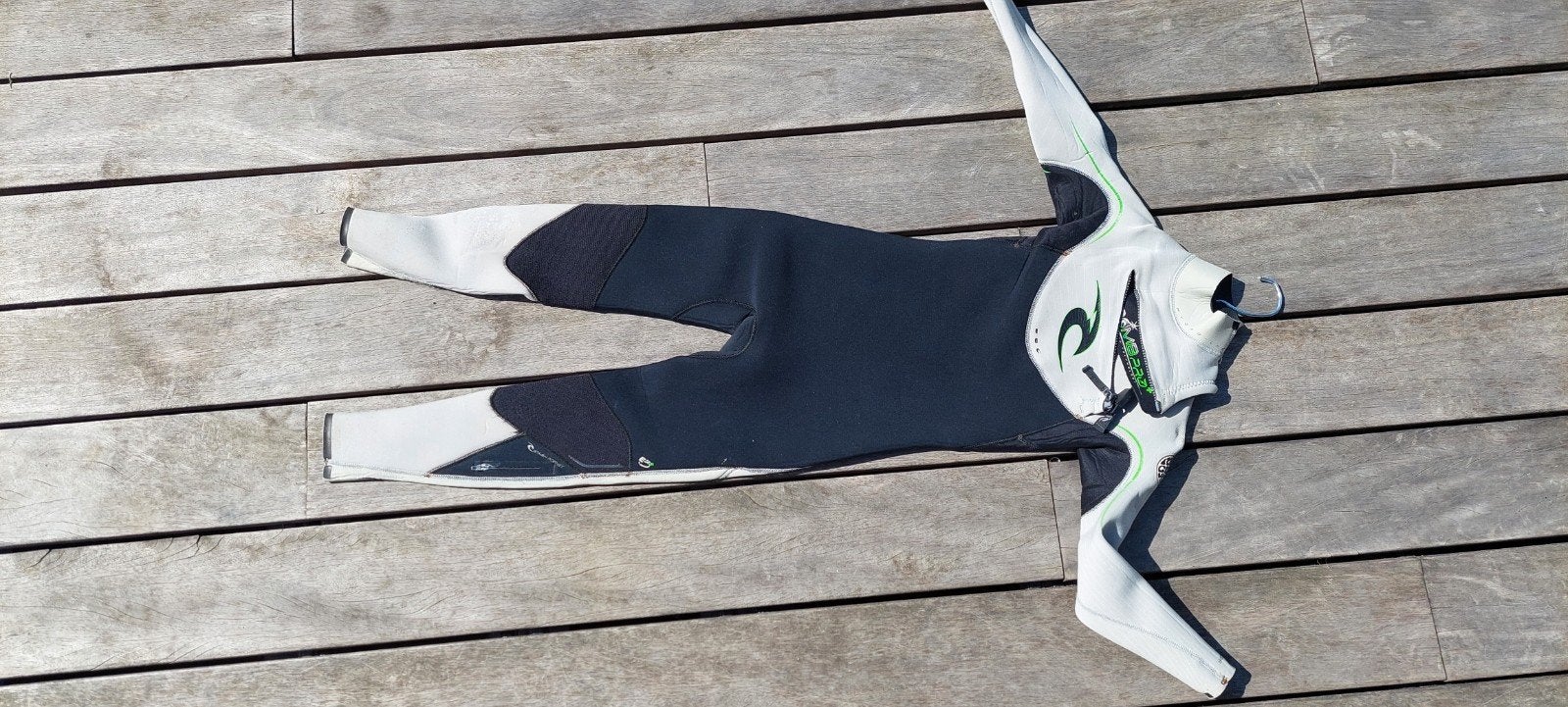 Combinaison de surf Rip Curl pour garçons 3-2mm taille 10-12, Sports nautiques & Bateaux, Vêtements nautiques, Enlèvement