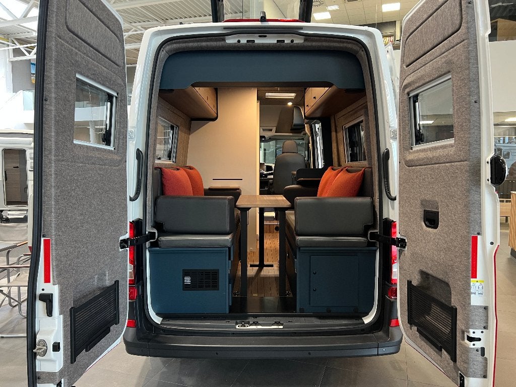 Eriba Hymer Car 602 buscamper met face to face zithoek, Caravans en Kamperen, Automaat, Buscamper of Camperbus, Raamblindering