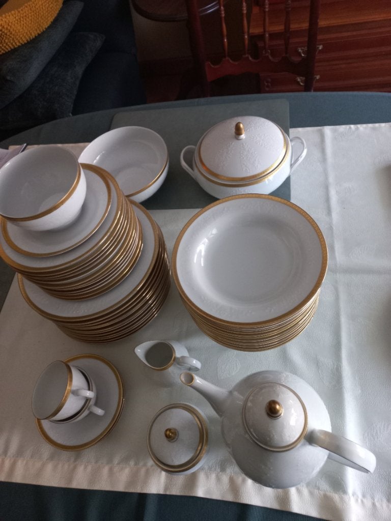 Volledig koffie en eetservies, Ophalen