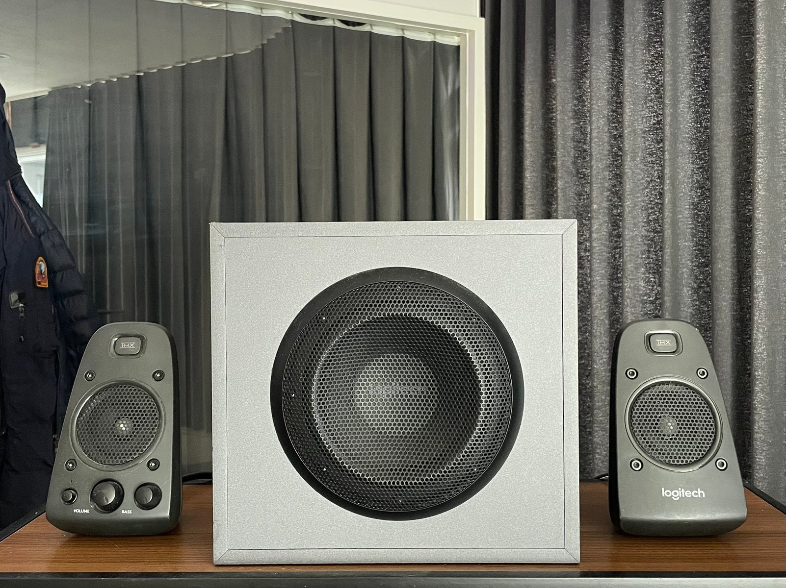Caisson de basses Logitech 300 W, Logitech, Comme neuf, 150 watts ou plus, Subwoofer