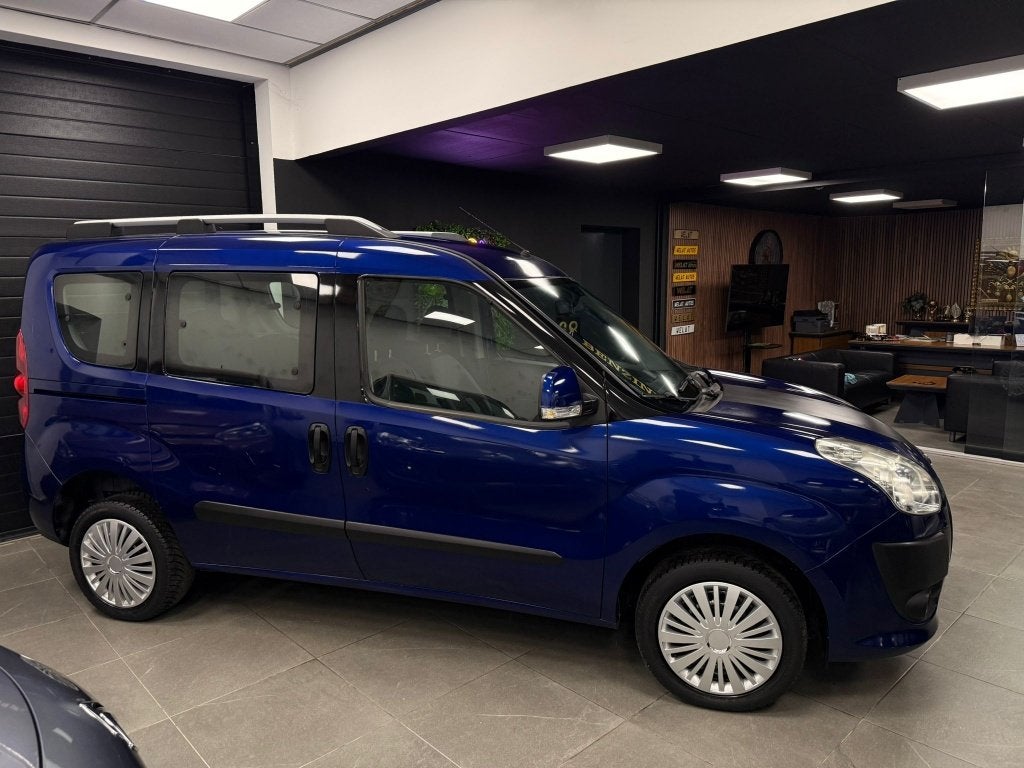 FIAT DOBLO 7 ZETELS 1.4 BENZINE 80.000 KM, Autos, Fiat, Bluetooth, Euro 5, Achat, Doblo