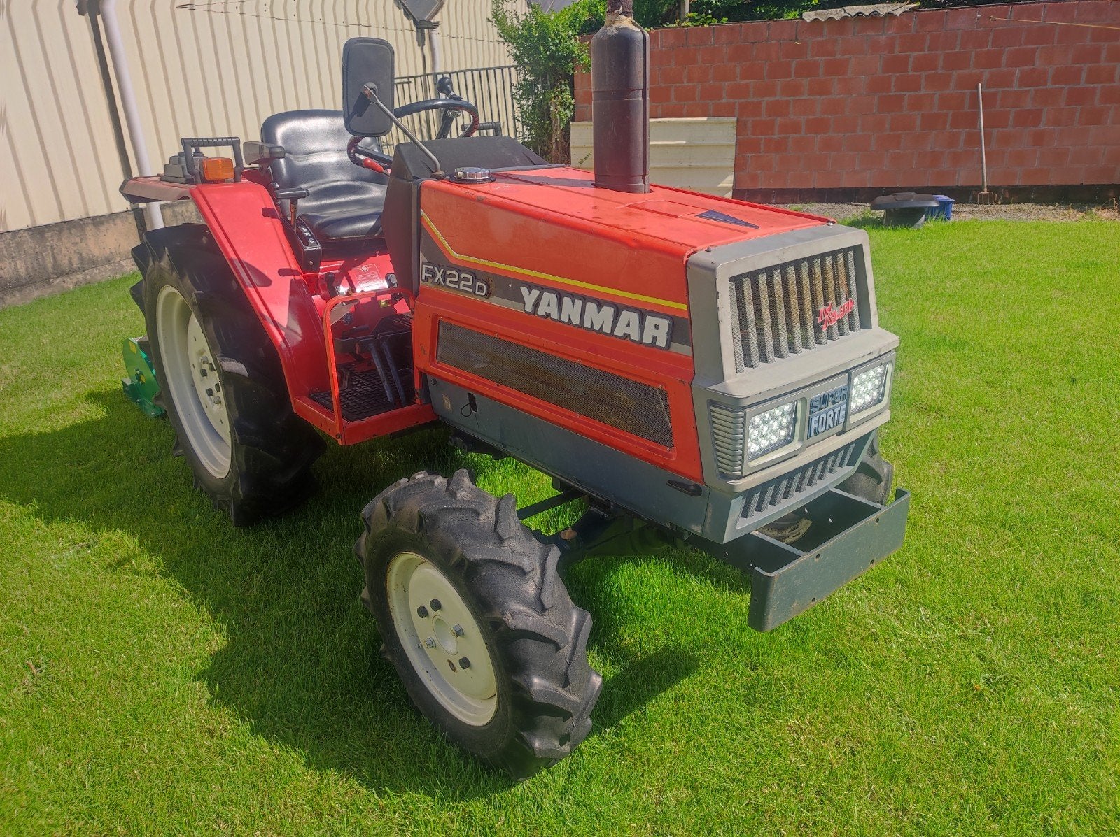 Mini tractor, Articles professionnels, Agriculture | Tracteurs, Enlèvement