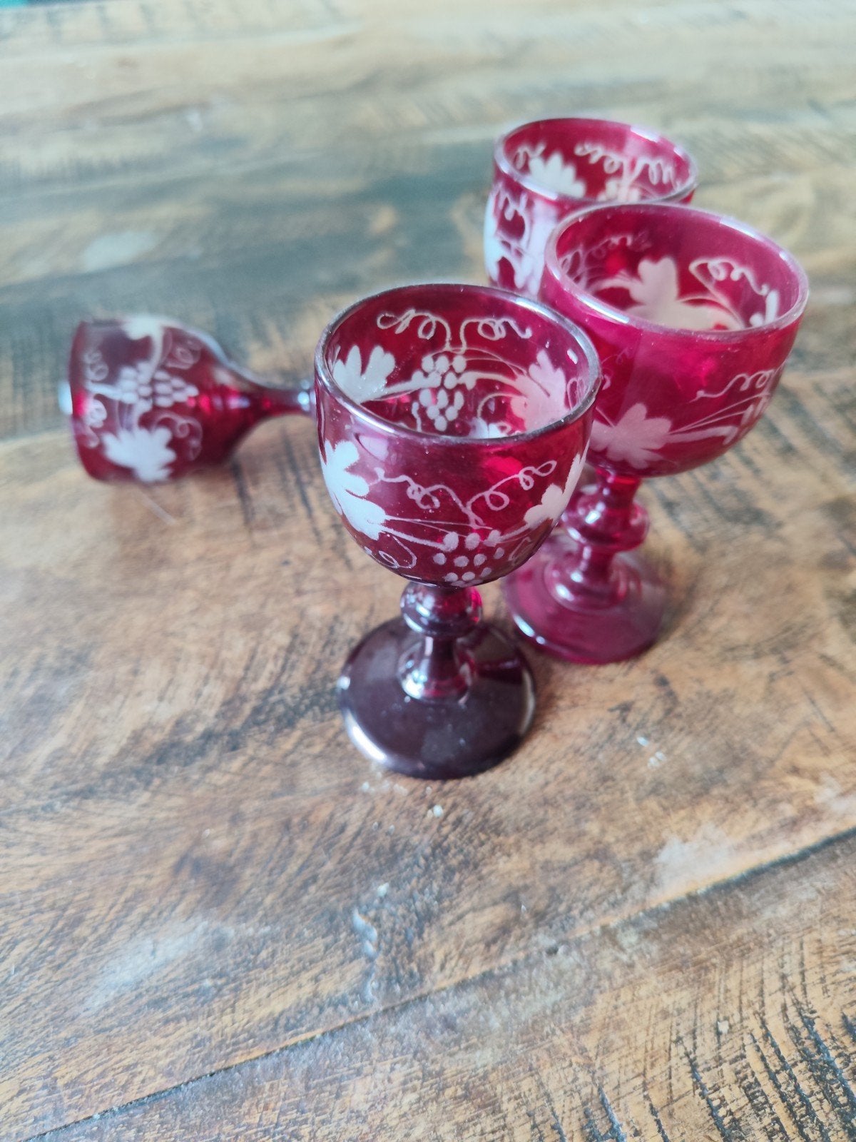 verres à liqueur, Enlèvement