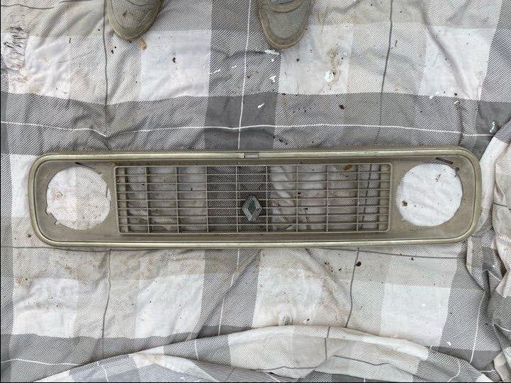 Renault 4 r4 4l - Calandre -1 - pièce ancêtre auto, Autos : Pièces & Accessoires, Carrosserie & Tôlerie, Capot moteur, Renault