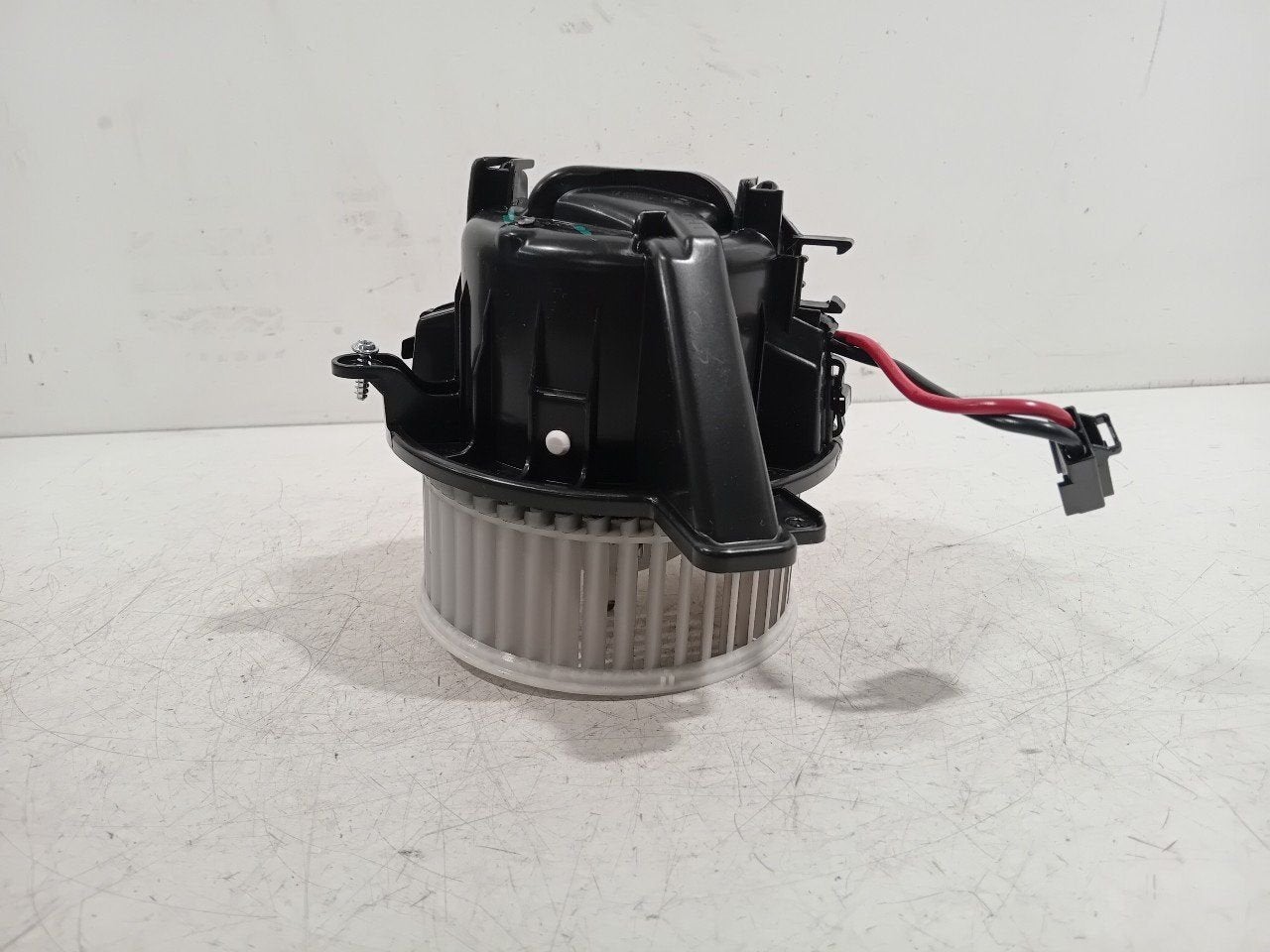 Kachel ventilator motor Volkswagen Polo, Onderdelen@venauto.nl, Van der Ven Autorecycling B.V., Ettenseweg 76, 4706 PB Roosendaal, The Netherlands