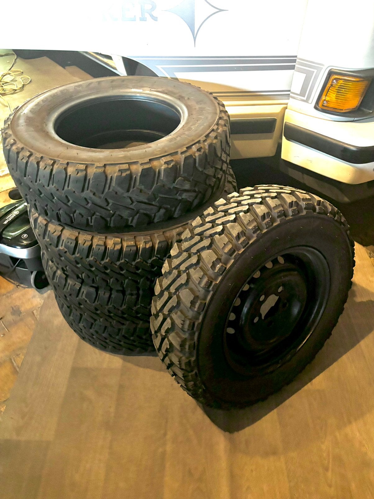 5 terreinbanden  185R14C (NK 4x4WD M/T FT-9), Ophalen, Gebruikt