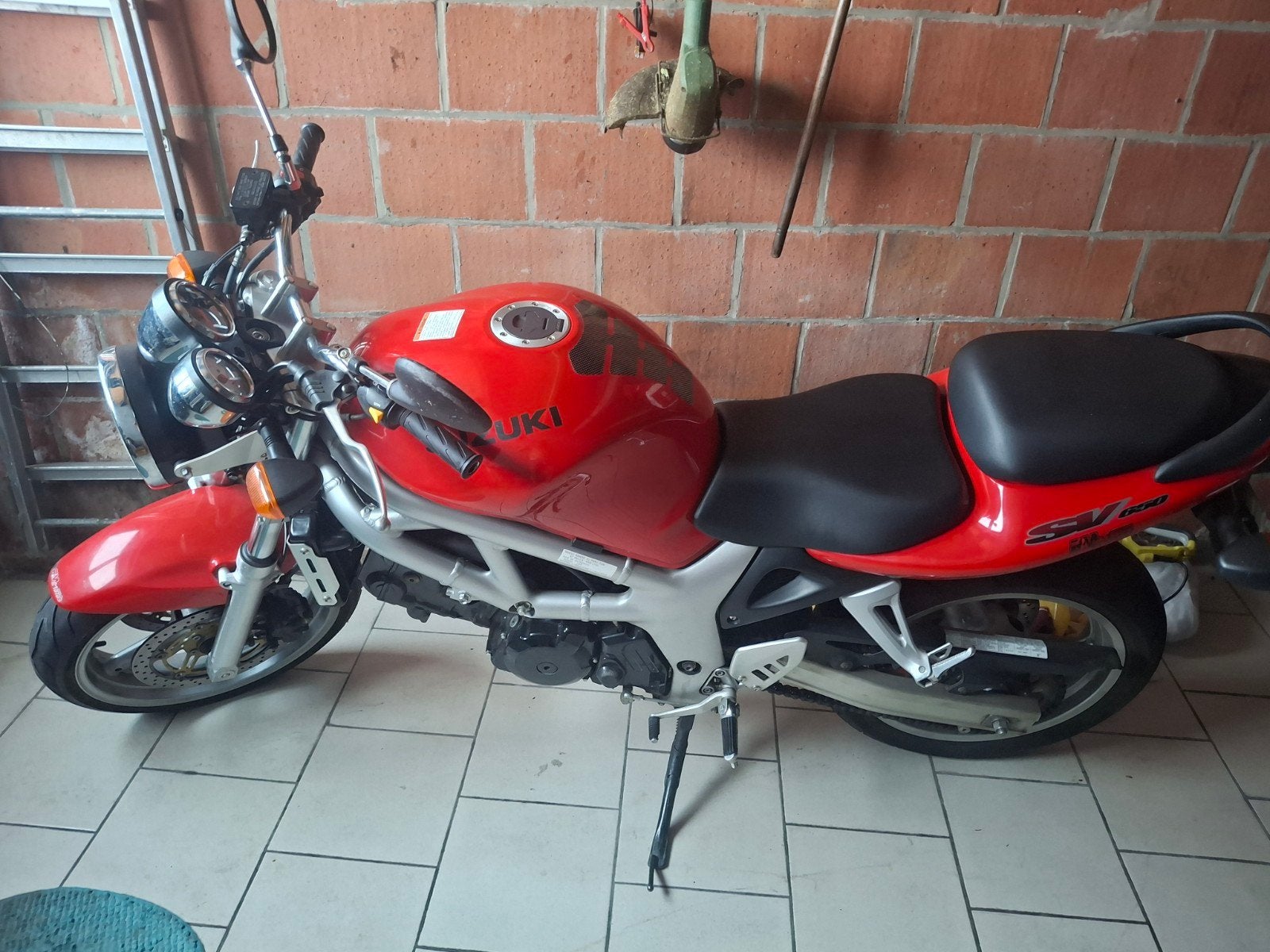suzuki sv 650 11500km, Enlèvement, Utilisé