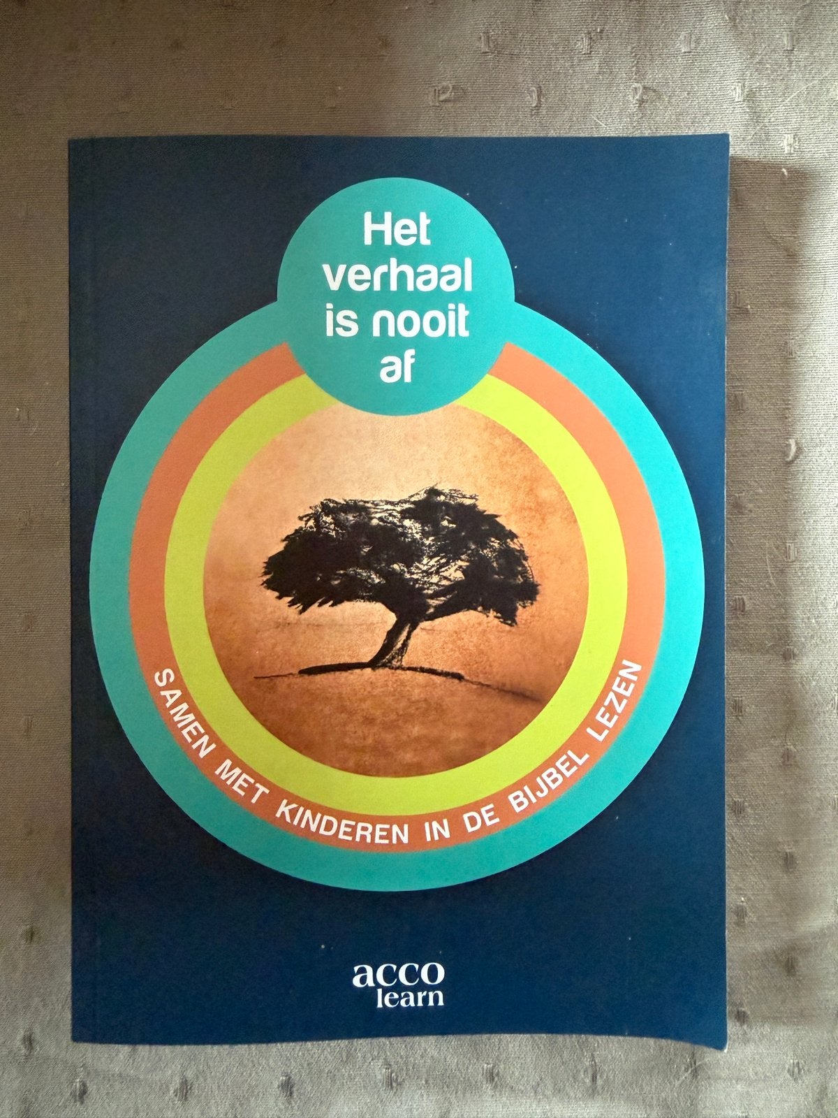 Het verhaal is nooit af, Enlèvement, Neuf, Enseignement supérieur professionnel