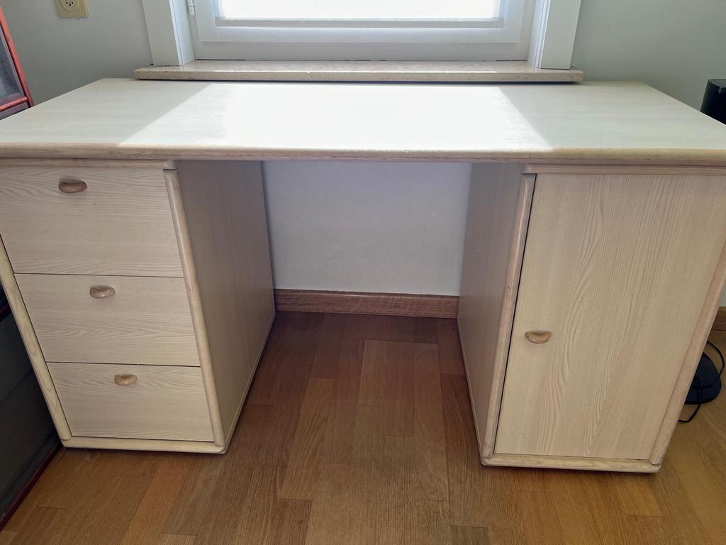Bureau goede staat, Enlèvement, Comme neuf