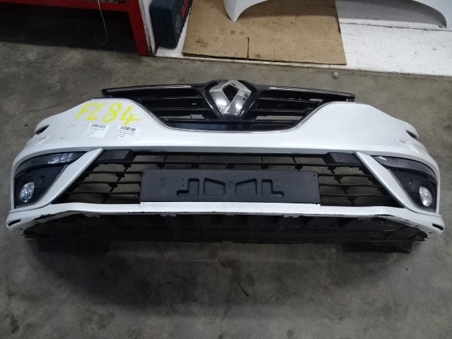 BUMPER VOOR Renault Megane IV (RFBB) (01-2015/-), Gebruikt, Dialog.deutschland@renault.de, RENAULT, Renault