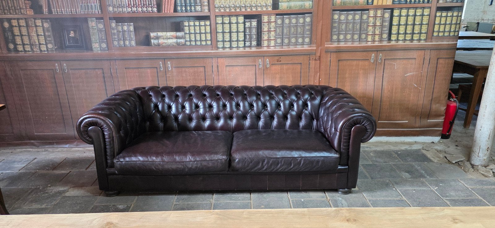 EXCLUSIEVE TOPKLASSE CHESTERFIELD KING 3-ZITS BY NATUZZI, Driepersoons, Ophalen of Verzenden, Zo goed als nieuw, Rechte bank