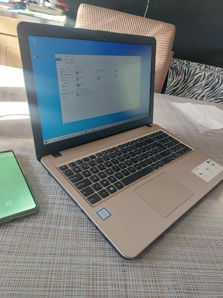 Asus Windows 10-laptop, Computers en Software
