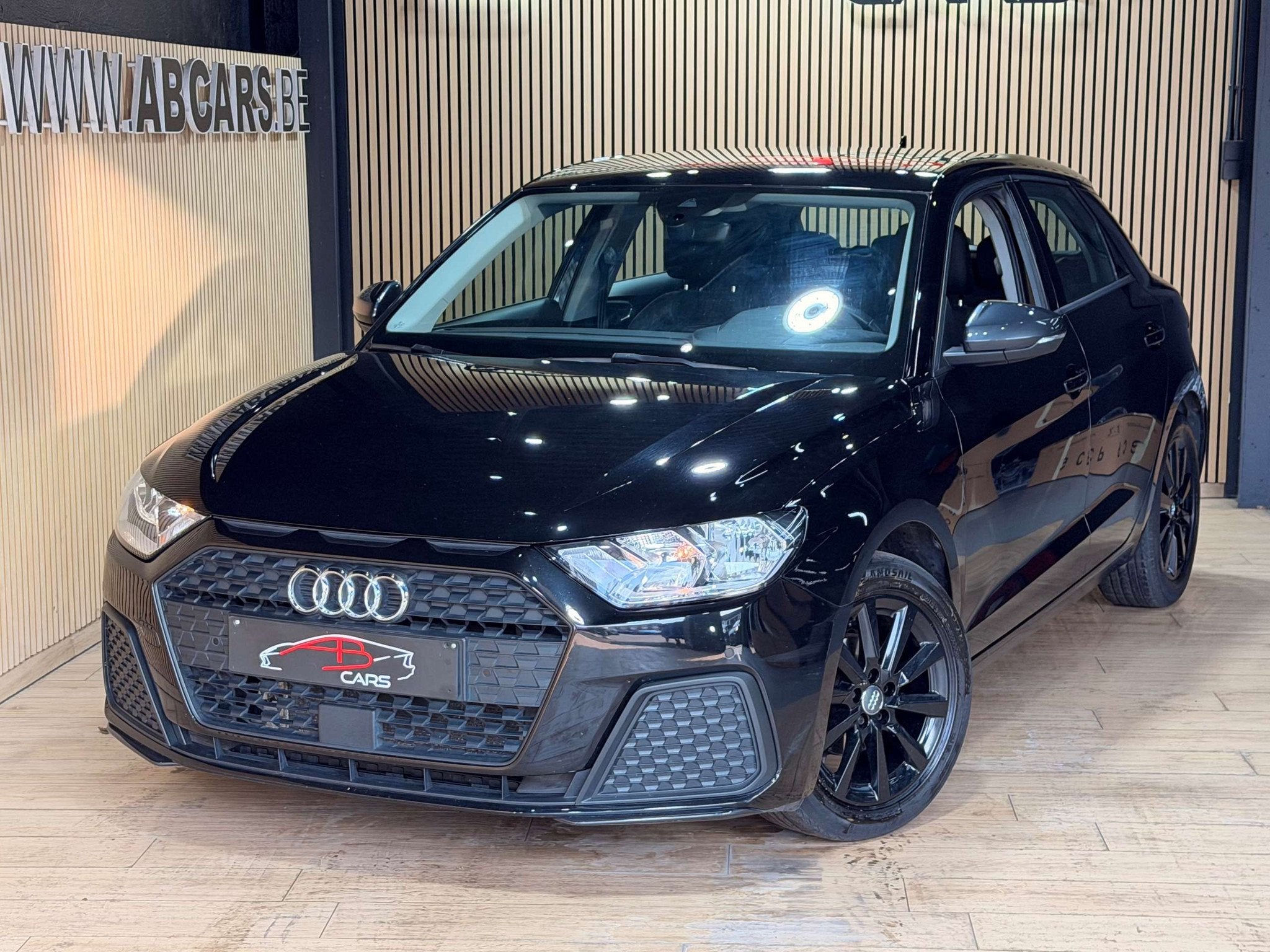 Audi A1 Sportback 25 TFSI * GARANTIE 12 MOIS * (bj 2019), Auto's, Stof, 95 pk, Bedrijf, 3 cilinders