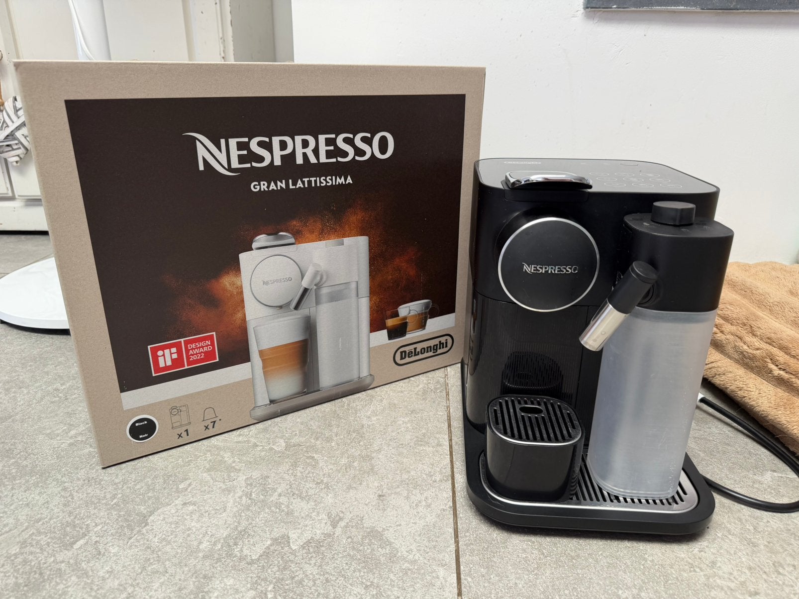Nespresso grand latissima, Enlèvement ou Envoi, Comme neuf