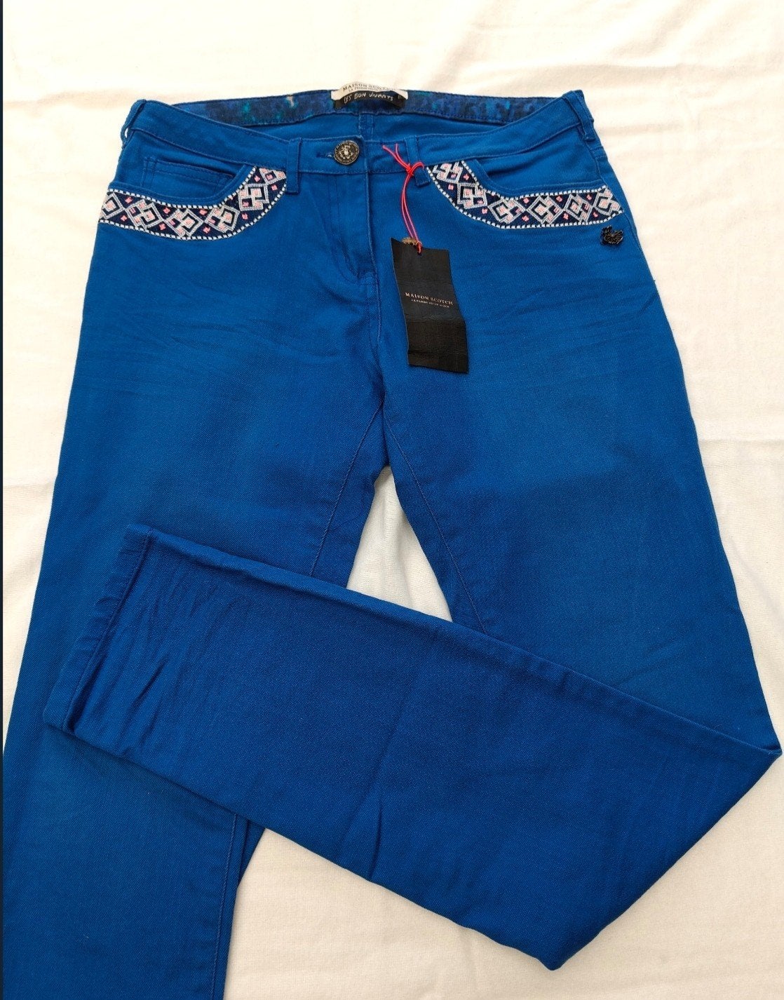 Maison Scotch pantalon femme bleu cobalt brodé neuf avec éti, Kleding | Dames, Spijkerbroeken en Jeans, Maison scotch, Blauw, Nieuw