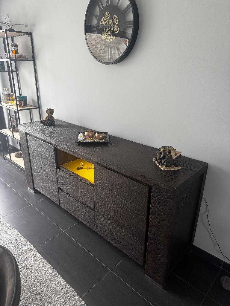 Donker houten dressoir met verlichting | Wengé-look, Huis en Inrichting, Kasten | Dressoirs, Ophalen, Met deur(en), 150 tot 200 cm