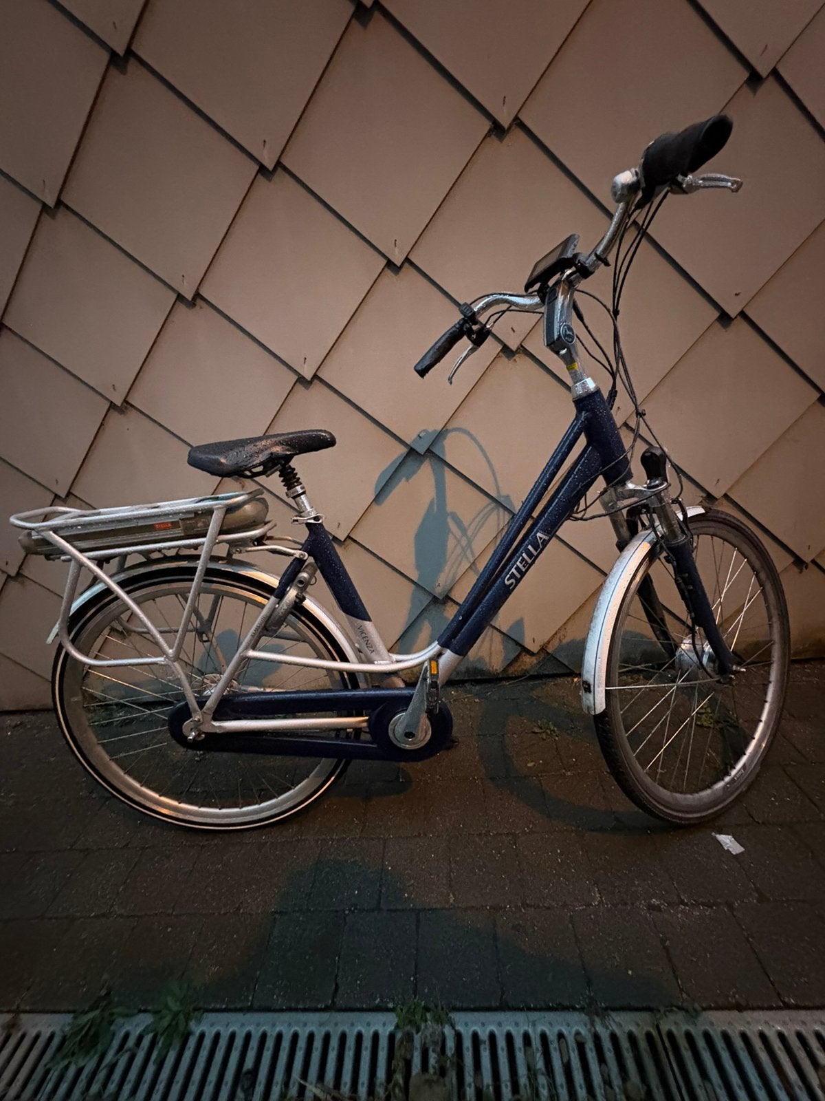 Stella elektrische damesfiets, Fietsen en Brommers, Ophalen, Zo goed als nieuw