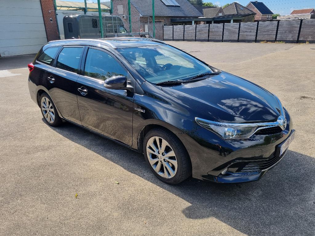 Toyota Auris TS 2017 1.8 Hybride BUSINESS PLUS - VEEL OPTIES, Autos, Toyota, Achat, Euro 6, Noir, 5 portes