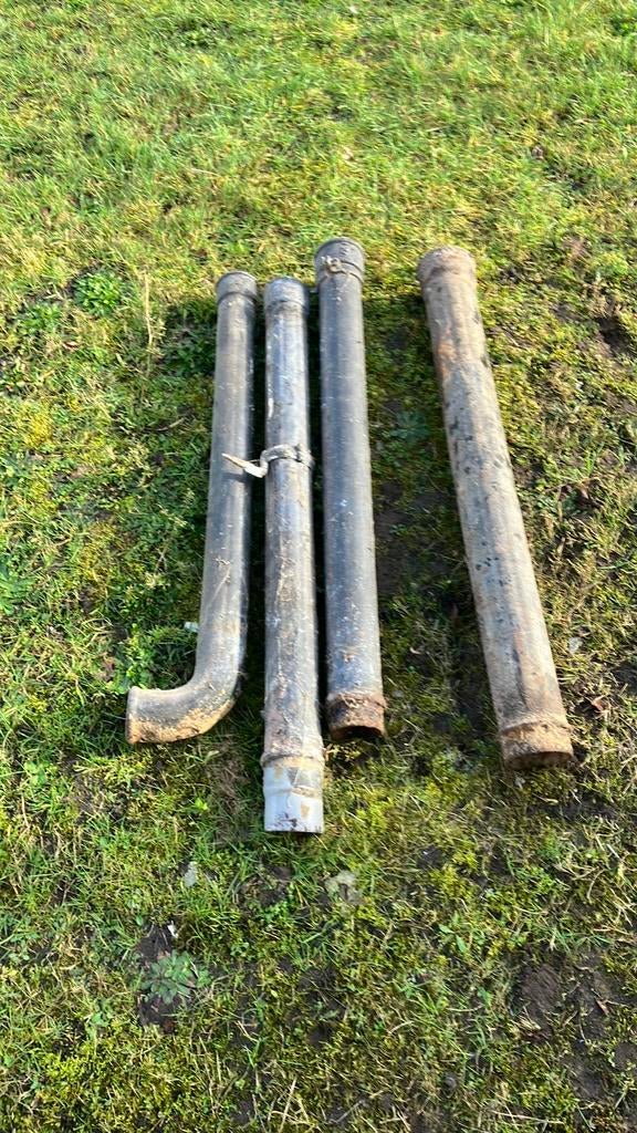 4 Gietijzer buizen, Doe-het-zelf en Bouw, Buizen en Afvoer, Ophalen, Zo goed als nieuw
