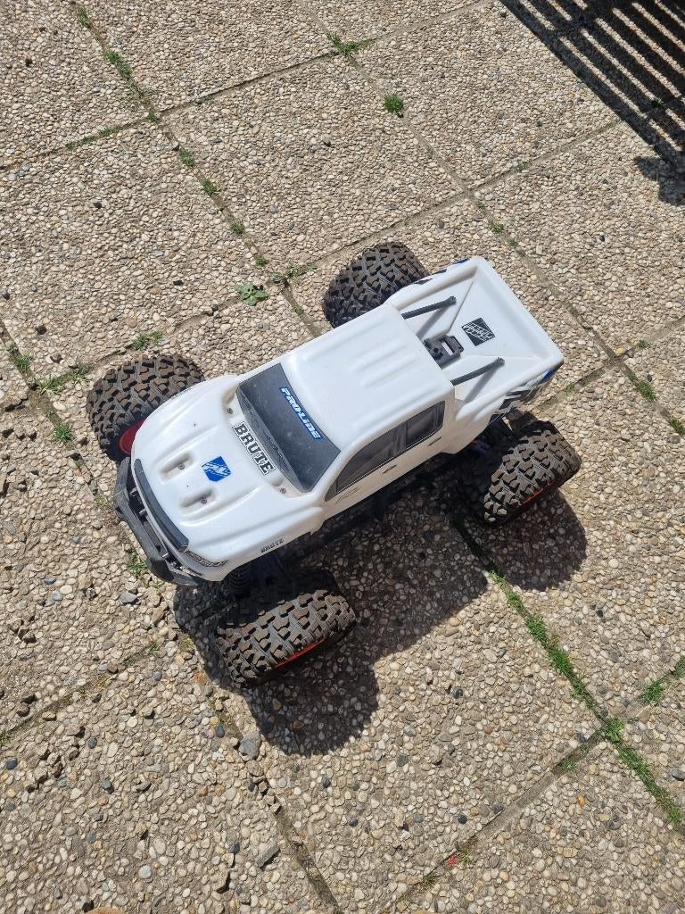 Traxxas xmax met max6, Hobby & Loisirs créatifs, Modélisme | Radiocommandé & Téléguidé | Voitures, Utilisé, Voiture off road, Électro