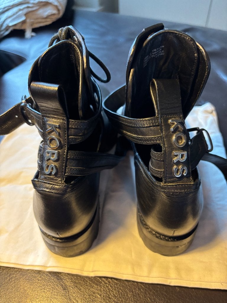 Enkellaarsjes Michael Kors maat 40/41, Michael Kors, Enlèvement ou Envoi, Comme neuf, Boots et Botinnes